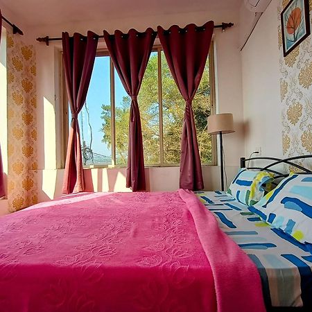Gs Home On The Bay - Super Sea View Glass Studio Apartment ヴァガトール エクステリア 写真