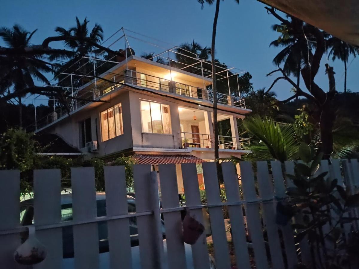 Gs Home On The Bay - Super Sea View Glass Studio Apartment ヴァガトール エクステリア 写真